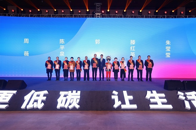 1670922795343490Q9qb.jpg 頒獎(jiǎng)2.JPG